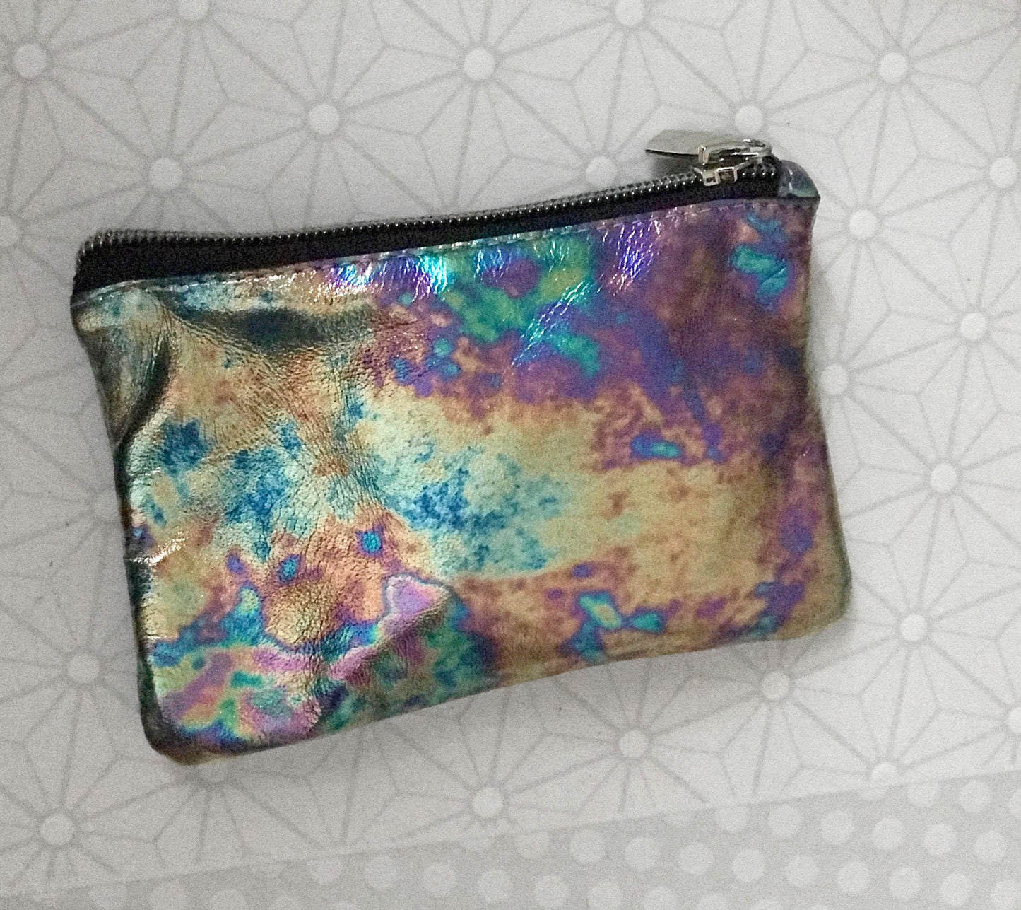Metallic Oil slick Leather Zipper Purse