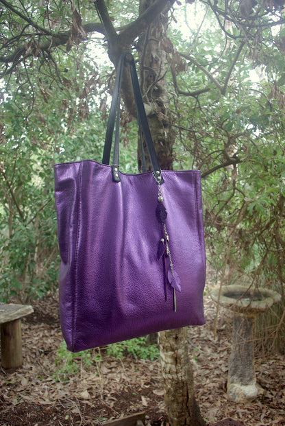 Leather Tote Metallic purple, leather zipper pocket and free purse