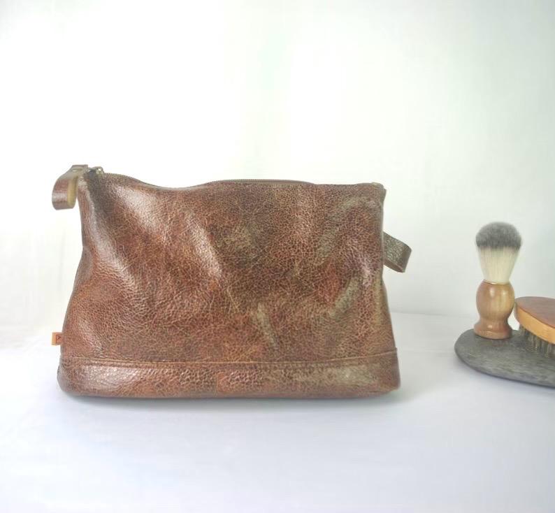 Vintaged Leather Toiletry bag, Mens Dopp kit