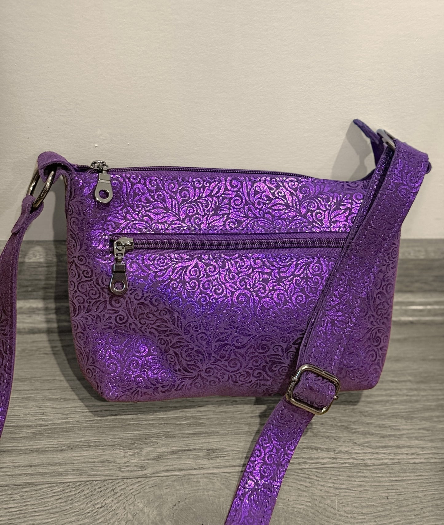 Metallic purple crossbody bag with Pearlised Baroque Pattern
